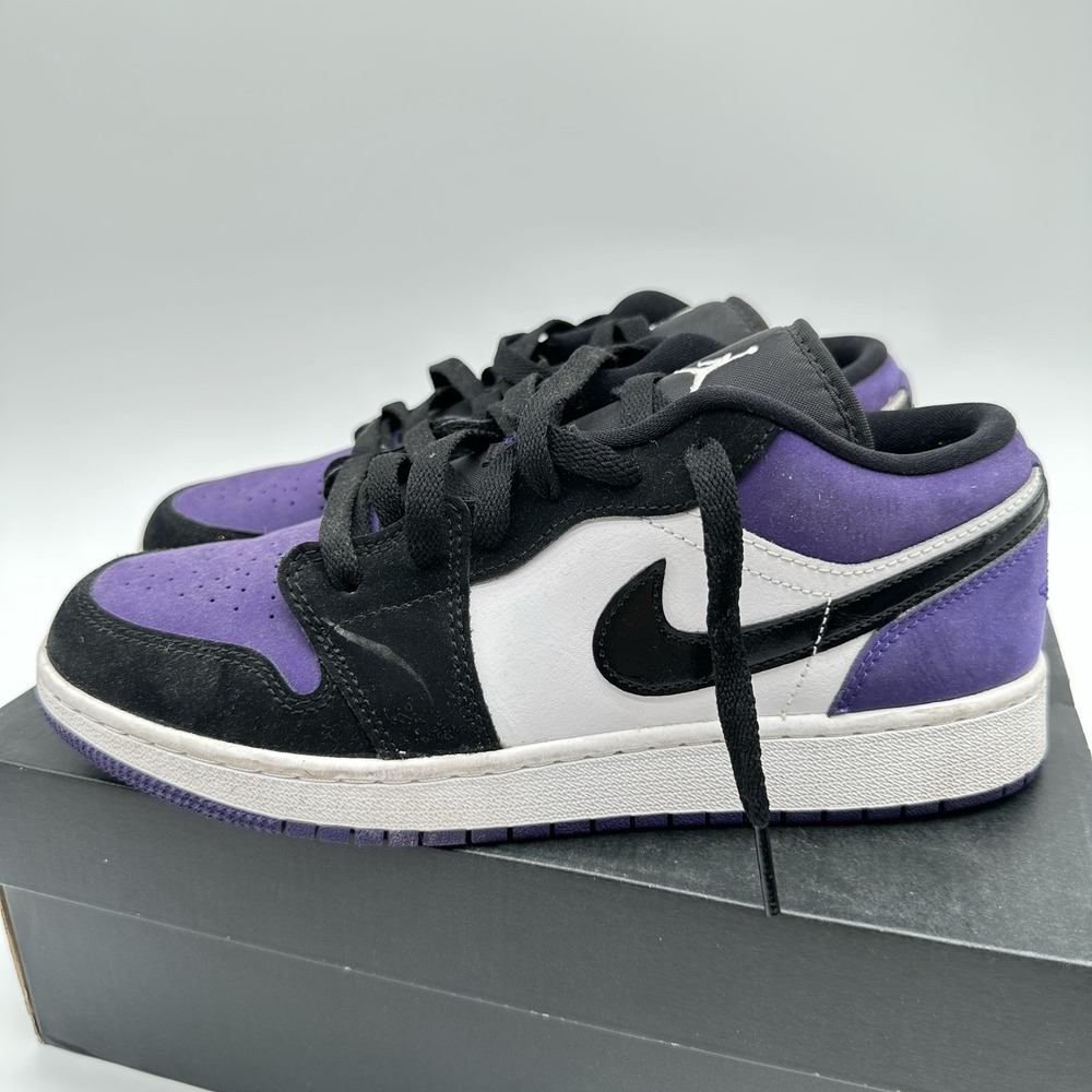 Nike Air Jordan 1 Low GS Court Purple Sneakers Youth 6.5Y Streetwear Hypebeast - Picture 2 of 12